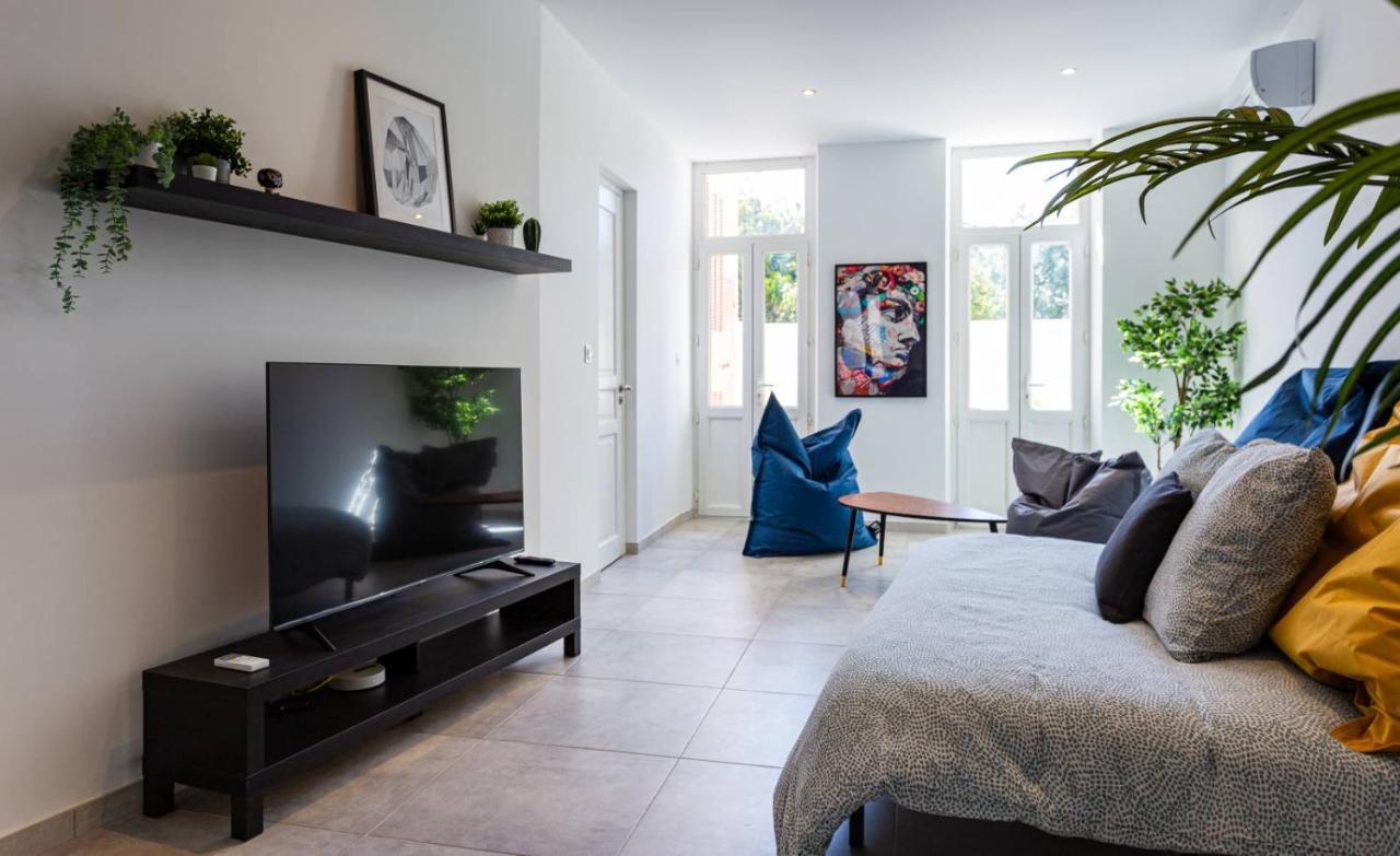 Maxbnb - Climatise - Grand Studio 37M2 & Terrasse 30M2 - Est ตูลง ภายนอก รูปภาพ